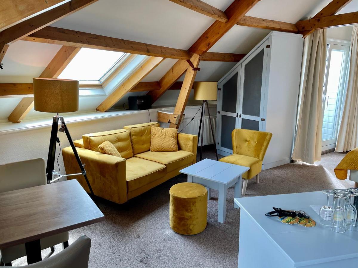 Havenhotel At Sea Texel Oudeschild ภายนอก รูปภาพ
