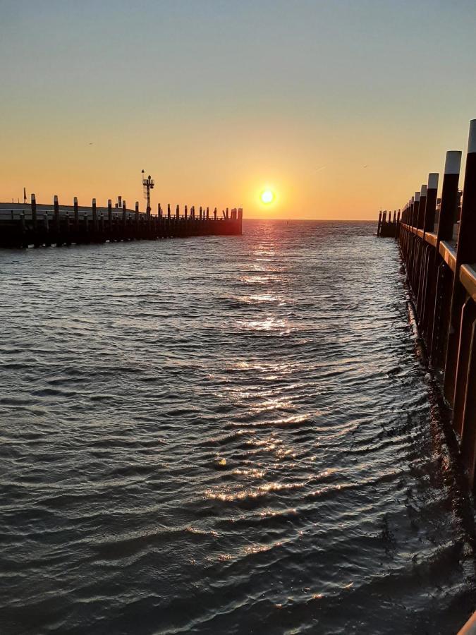 Havenhotel At Sea Texel Oudeschild ภายนอก รูปภาพ