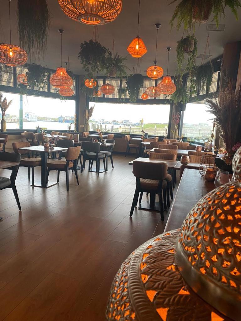 Havenhotel At Sea Texel Oudeschild ภายนอก รูปภาพ
